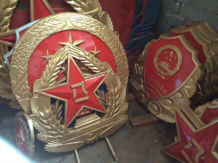 八一军徽的制作工艺